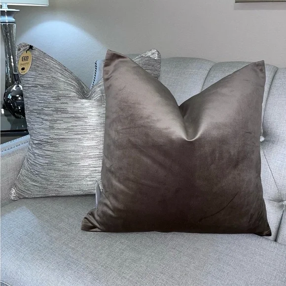1-NWT TGH TESSITURA VELVET DECORATIVE PILLOWS (Read description for details)
